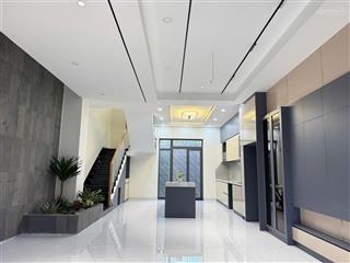 Bán nhà 3 tầng mới kđt vcn phước hải đường bùi phùng (b1 cũ)