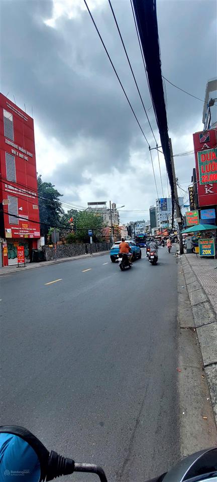 Tôi chính chủ, bán gấp nhà định cư nn, mt phan đình phùng, pn. gía 11.9 tỷ