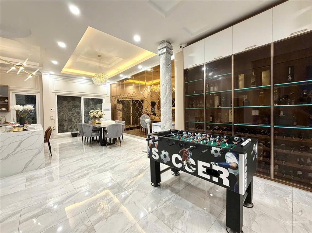 Chính chủ cần bán villa cao cấp, 86b võ thị sáu, q1, khu an ninh, q1, 112,8m2, 2l, st