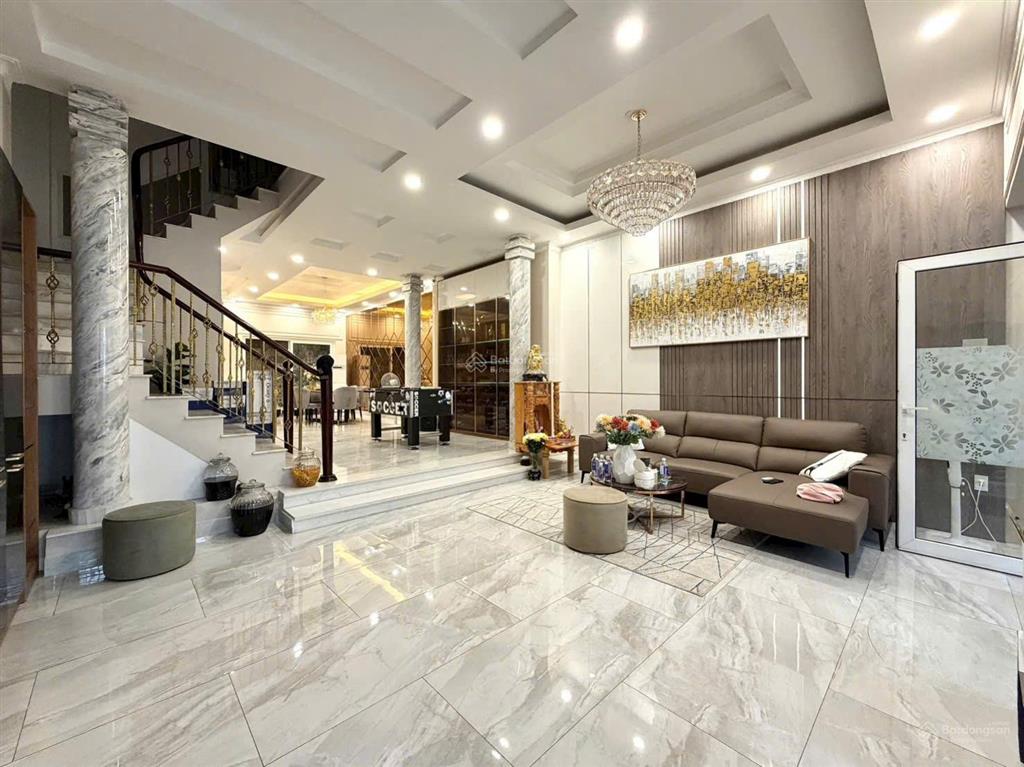 Chính chủ cần bán villa cao cấp, 86b võ thị sáu, q1, khu an ninh, q1, 112,8m2, 2l, st