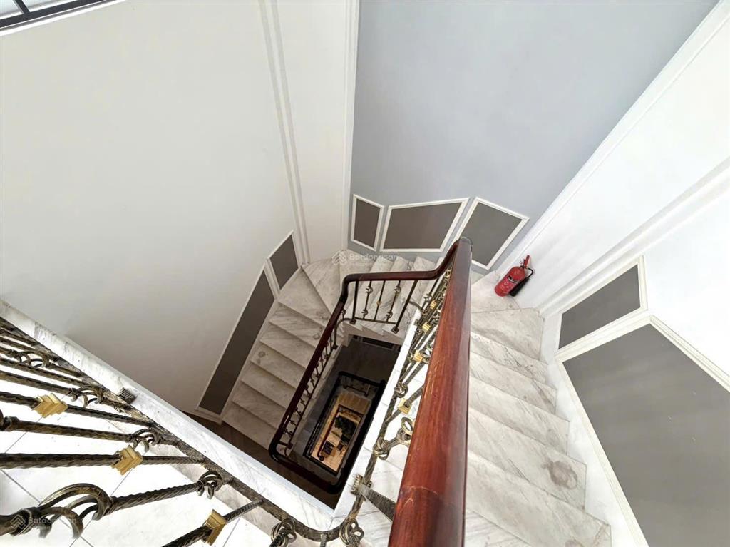 Chính chủ cần bán villa cao cấp, 86b võ thị sáu, q1, khu an ninh, q1, 112,8m2, 2l, st