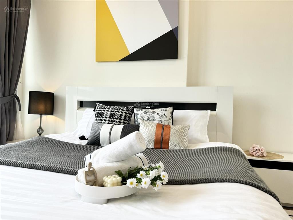 Chủ nhà đi nước ngoài cần cho thuê gấp căn hộ vinhomes central park 1 phòng ngủ đầy đủ nội thất