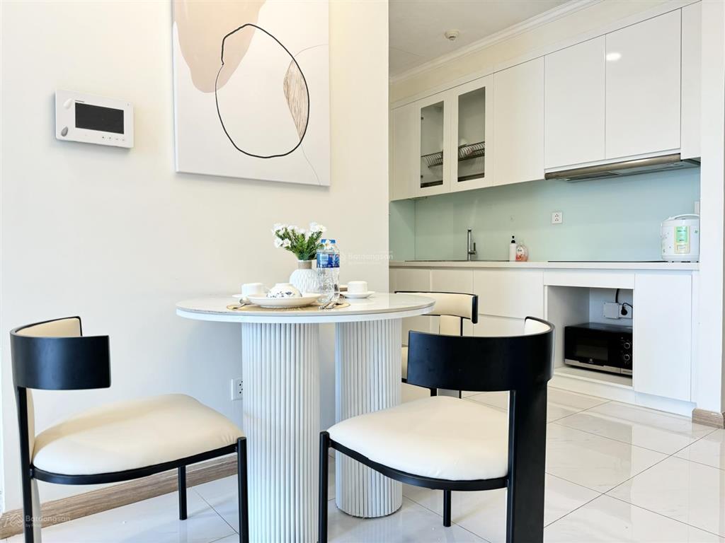 Chủ nhà đi nước ngoài cần cho thuê gấp căn hộ vinhomes central park 1 phòng ngủ đầy đủ nội thất
