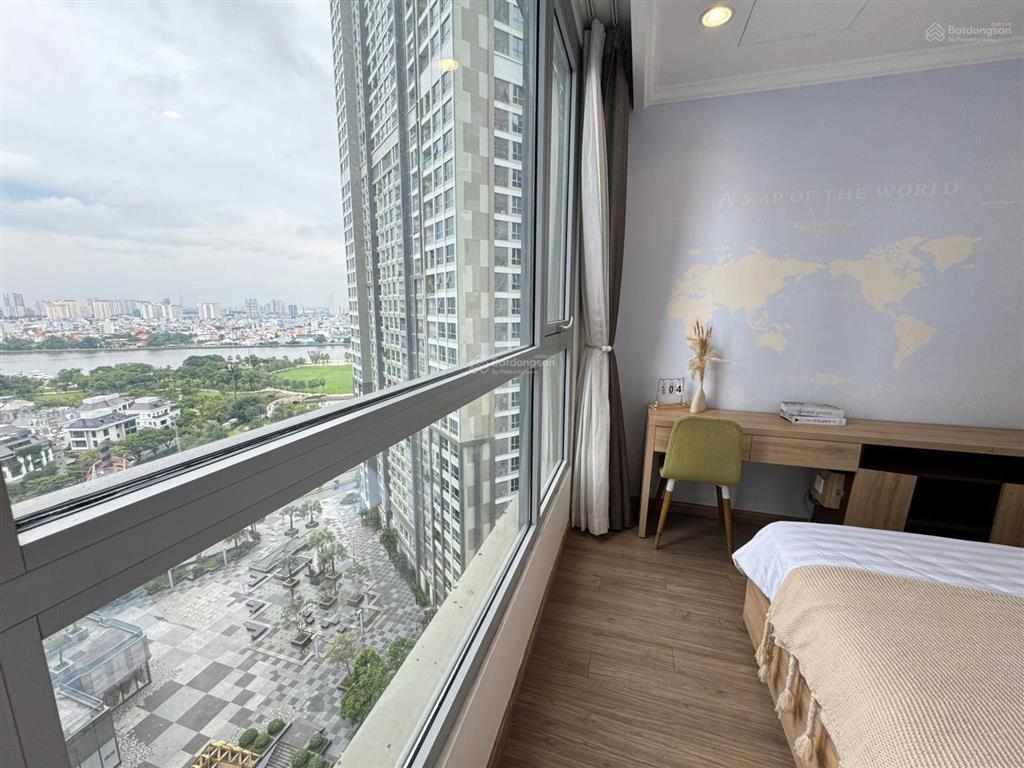 Chính chủ cho thuê gấp căn hộ diện tích sử dụng 84m2 full nội thất decor giá 18tr/th  0964 649 ***