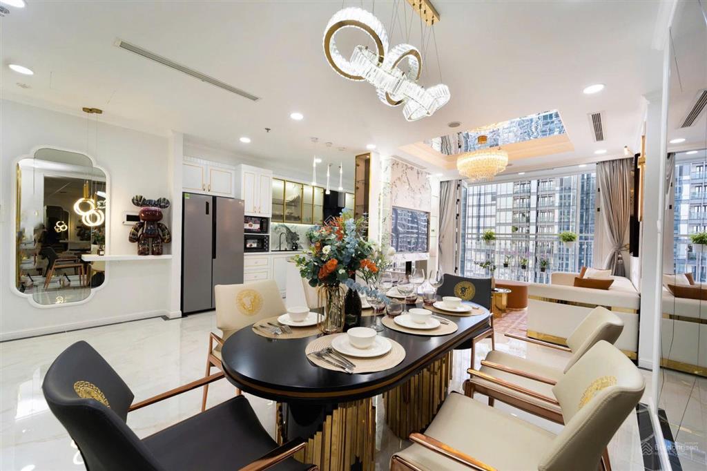 Tôi cần cho thuê cc vinhomes central park, 27 triệu, 115 m2, đầy đủ tiện ích ở bình thạnh, hcm