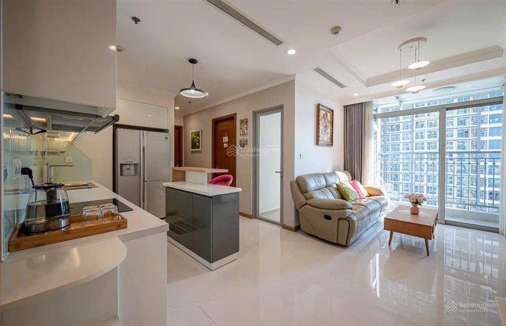 Tôi cần cho thuê căn 2pn, 2wc, 80m2 tại vinhomes central park, 19 triệu, bình thạnh, hcm
