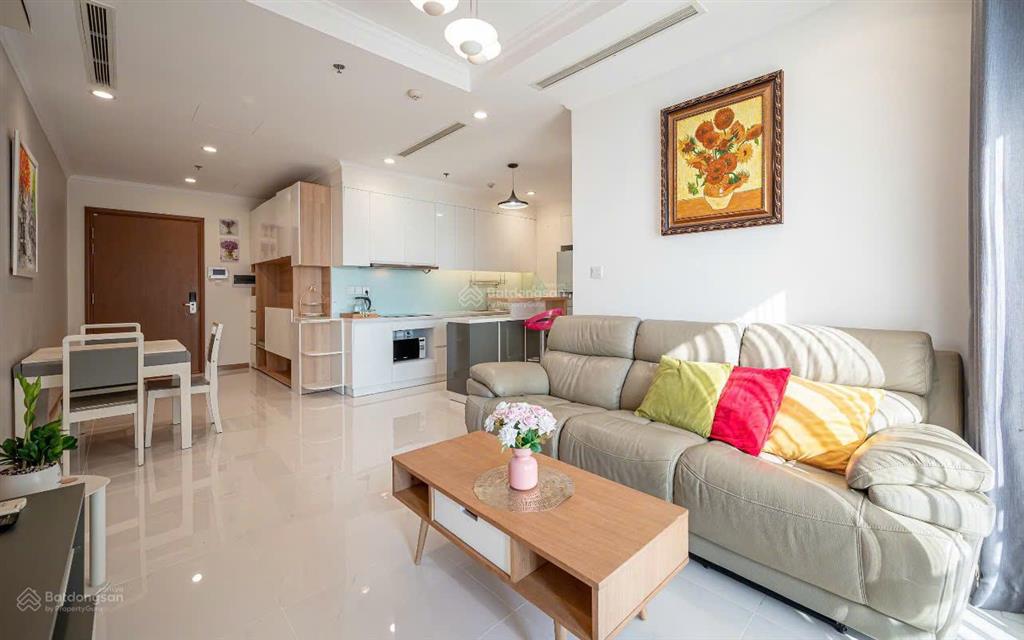 Tôi cần cho thuê căn 2pn, 2wc, 80m2 tại vinhomes central park, 19 triệu, bình thạnh, hcm