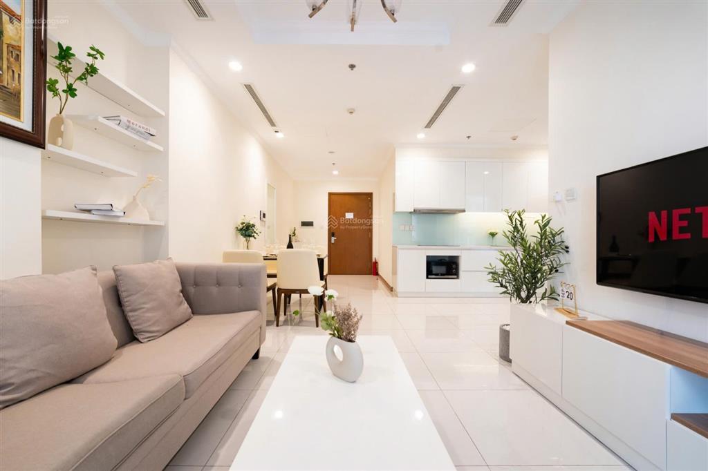 Chính chủ đi nước ngoài cần cho thuê lại 2 pn, giá 20 triệu vnd tại vinhomes central park