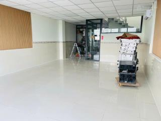 Cho thuê văn phòng kinh doanh quận 2, gần ubnd q2. đường lớn 12m, có hầm để xe, thang máy, wc riêng