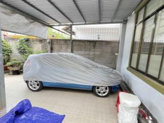 Nhà một chủ đời đầu. diện tích 300m2 rộng rãi, không gian sinh hoạt, để xe hơi thoải mái. 4pn 4wc