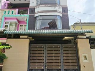 Nhà mới đẹp 5x21. cách bệnh viện lê văn thịnh 500m. có sân đậu oto trong nhà. để lại full nội thất