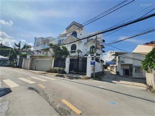 Biệt thự diện tích lớn siêu hiếm, mặt tiền đường lớn thông thoáng.khu cao cấp yên tĩnh thạnh mỹ lợi