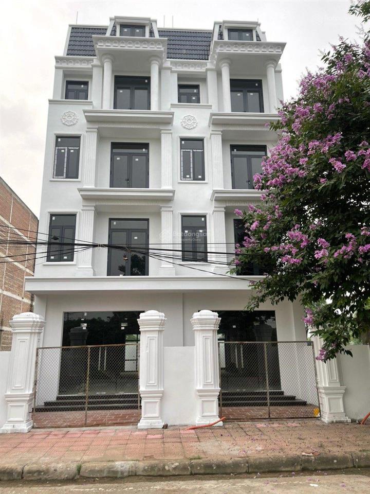 Bán lô liền kề mặt đường đôi đi vào sân golf dự án thiên mã, diện tích 100m2, giá 6,x tỷ