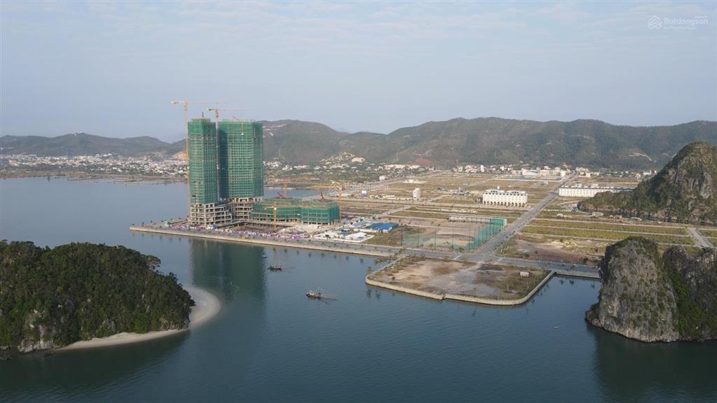 Quỹ đất liền kề, biệt thự kđt ao tiên, giáp vịnh, dt 144m2, 360m2, 2000m2, sổ đỏ, giá 30 triệu/m2