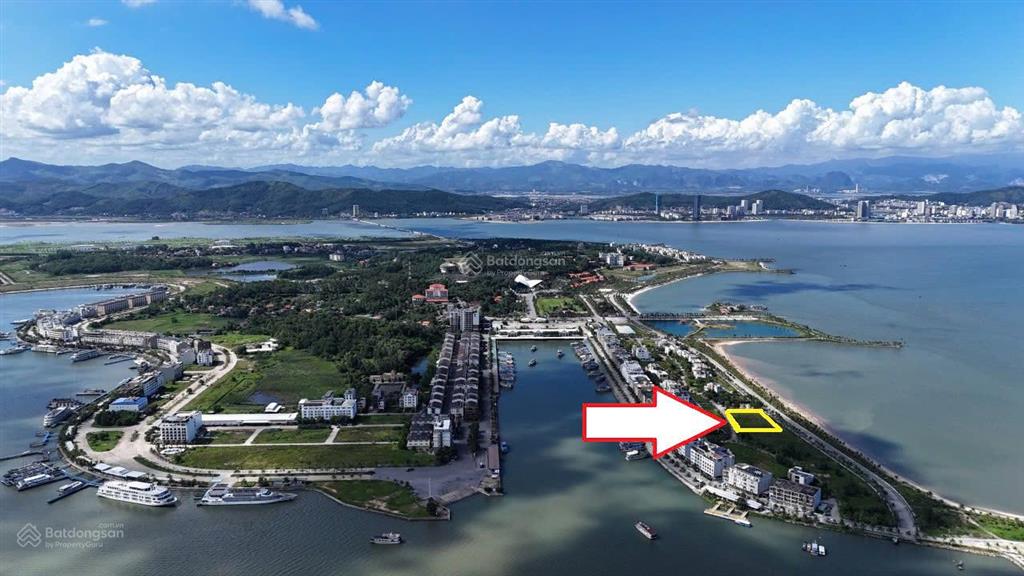Bán đất nền mặt biển hạ long tuần châu, bãi biển, cạnh bến du thuyền quốc tế, dt 700m2, giá 46 tỷ