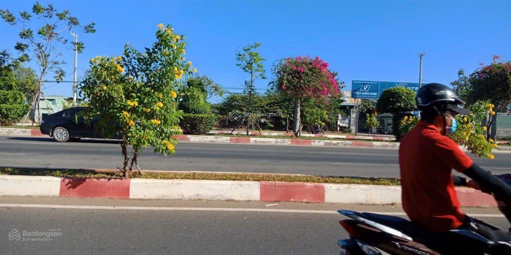 Mặt tiền đường 2/9, phường 11, tp vũng tàu  diện tích 35x96=3348m2, gồm một mặt tiền đường 2/9