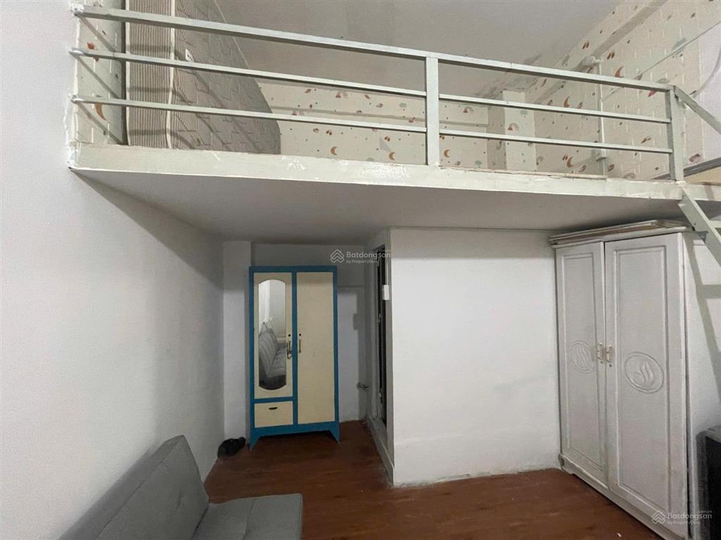 Phòng 03 nguyễn sơn hà, p5, quận 3. cách cao thắng 20m, ntmk 100m, võ văn tần 40m