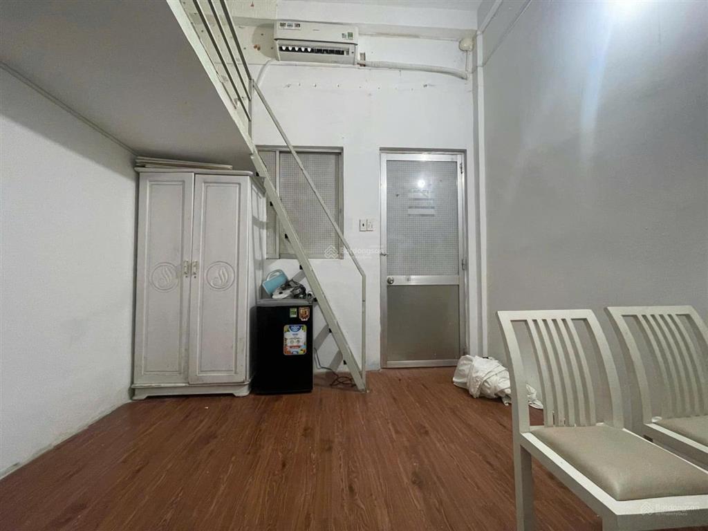 Phòng 03 nguyễn sơn hà, p5, quận 3. cách cao thắng 20m, ntmk 100m, võ văn tần 40m