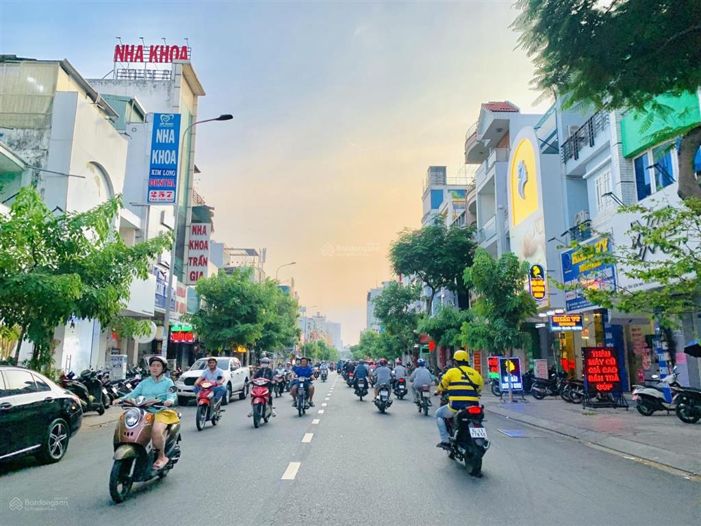 Hàng hiếm 1 cặp ngang 8m dài 24m mặt tiền tân sơn nhì. chính chủ giá tốt 42 tỷ tl. đúc 3 tấm