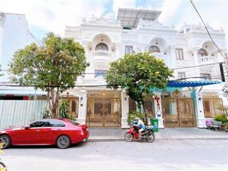 Bán biệt thự đường nguyễn hữu dật, có thang máy. ngang 7m dài 17m. đúc 4 tấm nội thất cao cấp