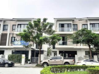 Chính chủ cần bán biệt thự an vượng 180m2 cách vài bước ra công viên hồ thiên văn.  0963 689 ***