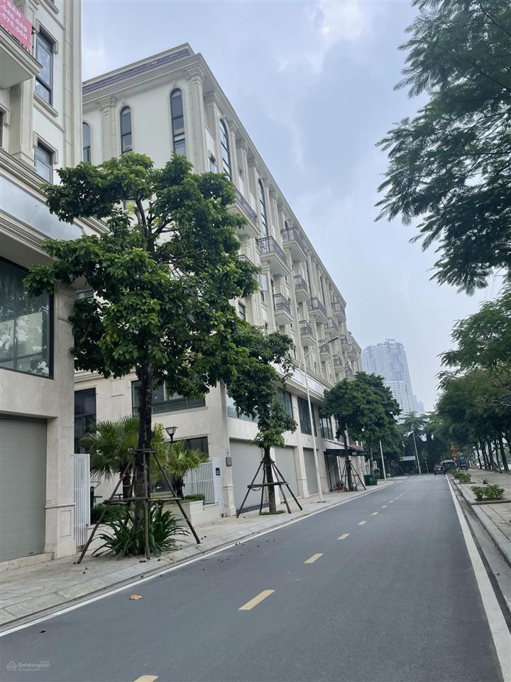 Bán căn mặt đường tố hữu him lam vạn phúc nhỉnh 42 tỷ xây full 7 tầng.  0963 689 ***