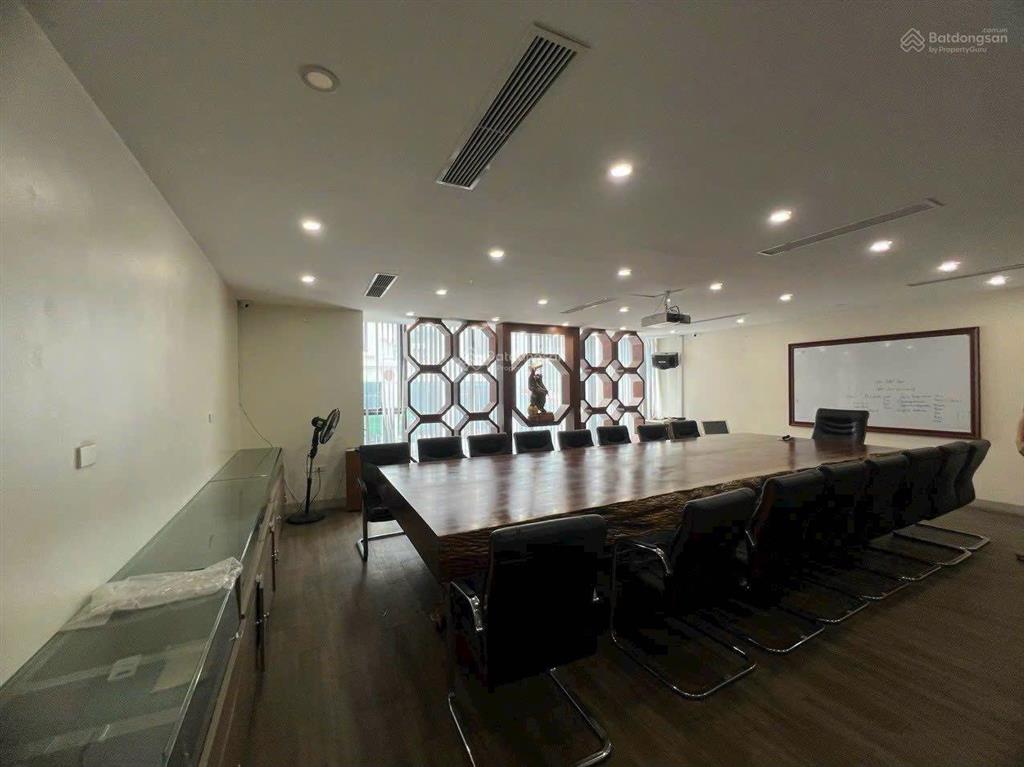 Bán căn mặt đường tố hữu him lam vạn phúc nhỉnh 42 tỷ xây full 7 tầng.  0963 689 ***