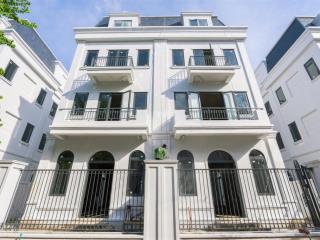 Gía chuẩn biệt thự cạnh góc solasta mansion 30tỷ 170 m2, view đẹp, hoàn thiện sân vườn 0963 689 ***