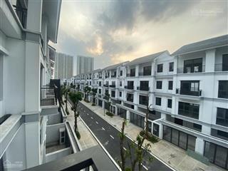 Chính chủ gửi bán căn liền kề louis rẻ nhất thị trường có sổ đỏ giá rẻ 26,5 tỷ.  0963 689 ***