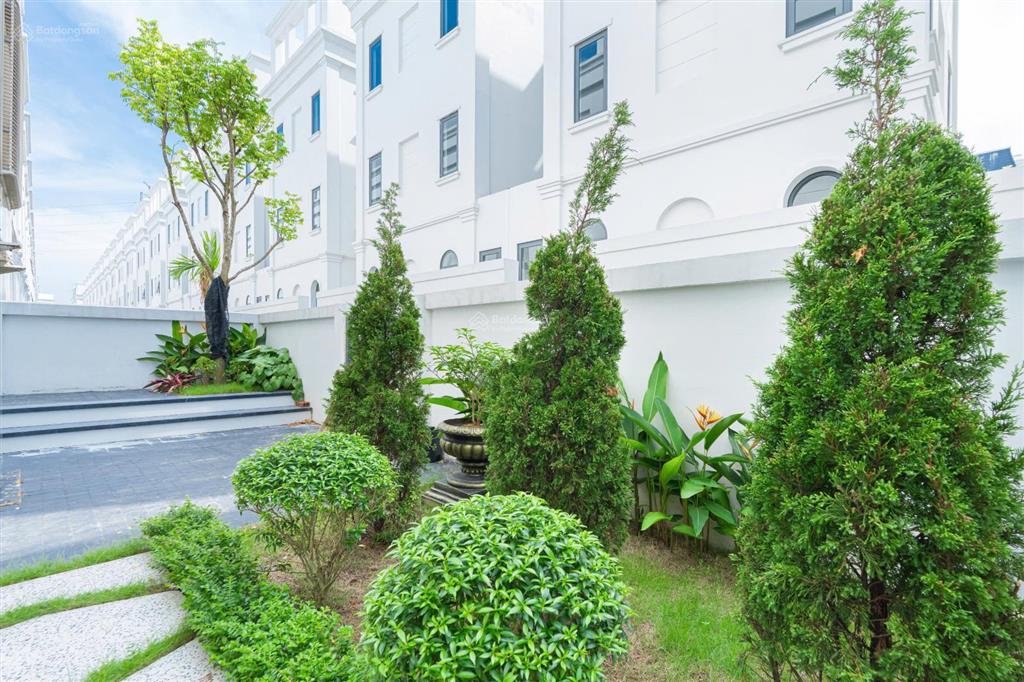 Bán gấp 170m2 giá chỉ nhỉnh 25 tỷ  chiết khấu sâu 35%. quan tâm gọi em hiền 0963 689 ***