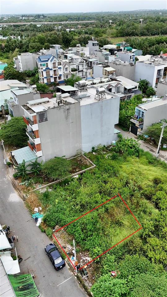 Chính chủ bán đất ngay chợ long trường  q9. diện tích 105m2 giá chỉ 4,7 tỷ còn thương lượng