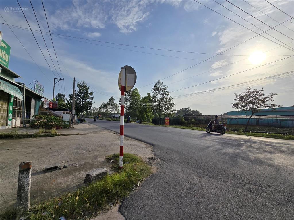 Bán nhà vào khu du lịch nhà úp ngược, xã tân khánh đông, sa đéc, đồng tháp