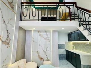 Bán căn nhà nhỏ 1 trệt 2 lầu 2 pn nội thất cơ bản như hình, dân đông gần ngãn tư hocmon 495tr