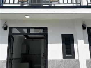 Nhà 1 trệt 1 lầu , ngay chợ xuân thới thượng, 2pn2wc, 565tr full bao công chứng