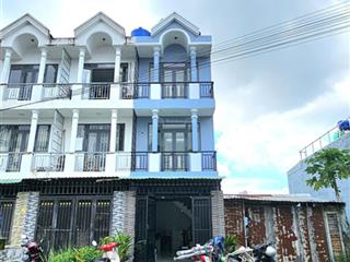 Ngay mặt tiền đường lớn 1 trệt 2 lầu , ngay chợ, tiện kinh doanh 1550, bao sang tên công chứng