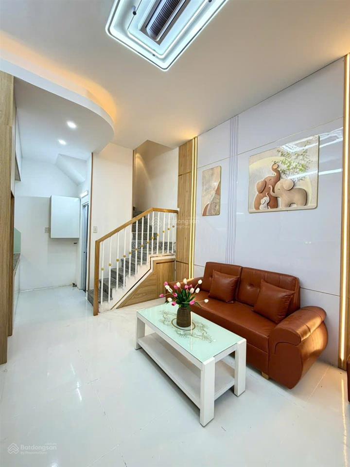 Nhà full nội thất, nhà mới đẹp 2pn2wc ngay khu đông dân 655tr đường lớn oto vào tận ngõ