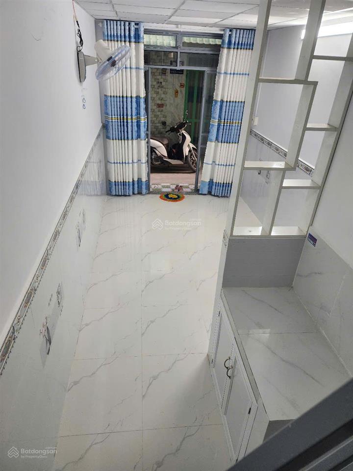 Căn nhà nhỏ 430tr, 3x7m 1 trệt 1 lầu, như hình 100% kdc đông, gần chợ gần bệnh viện