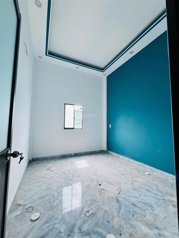 Nhà mới xây, nhà gần chợ, hóc môn ngay kdc đông đúc, sổ hồng 4x12m, nhà đẹp y hình