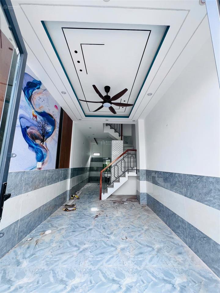 Nhà mới xây, nhà gần chợ, hóc môn ngay kdc đông đúc, sổ hồng 4x12m, nhà đẹp y hình