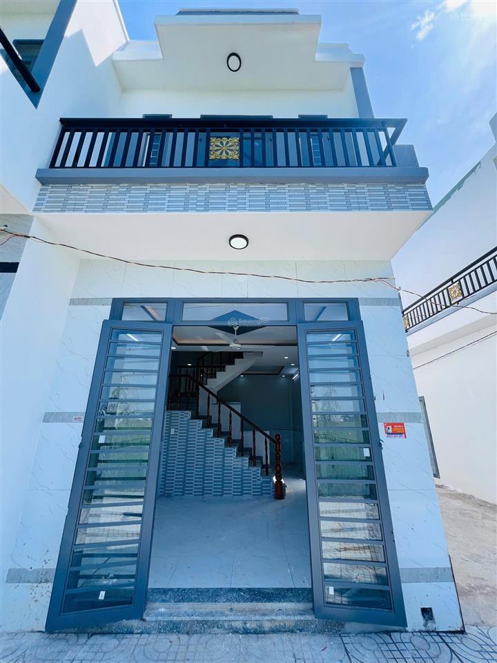 Nhà mới ngay góc, đường ô tô 2wc 2pn 32m2, ngã 3 giòng, hỗ trợ vay, khu đông dân