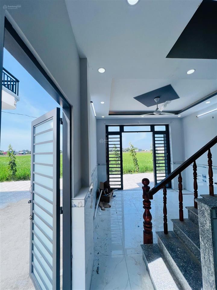 Nhà mới ngay góc, đường ô tô 2wc 2pn 32m2, ngã 3 giòng, hỗ trợ vay, khu đông dân