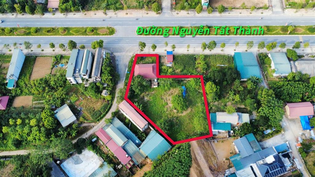 Bán lô đất 2100m2 mặt đường nguyễn tất thành