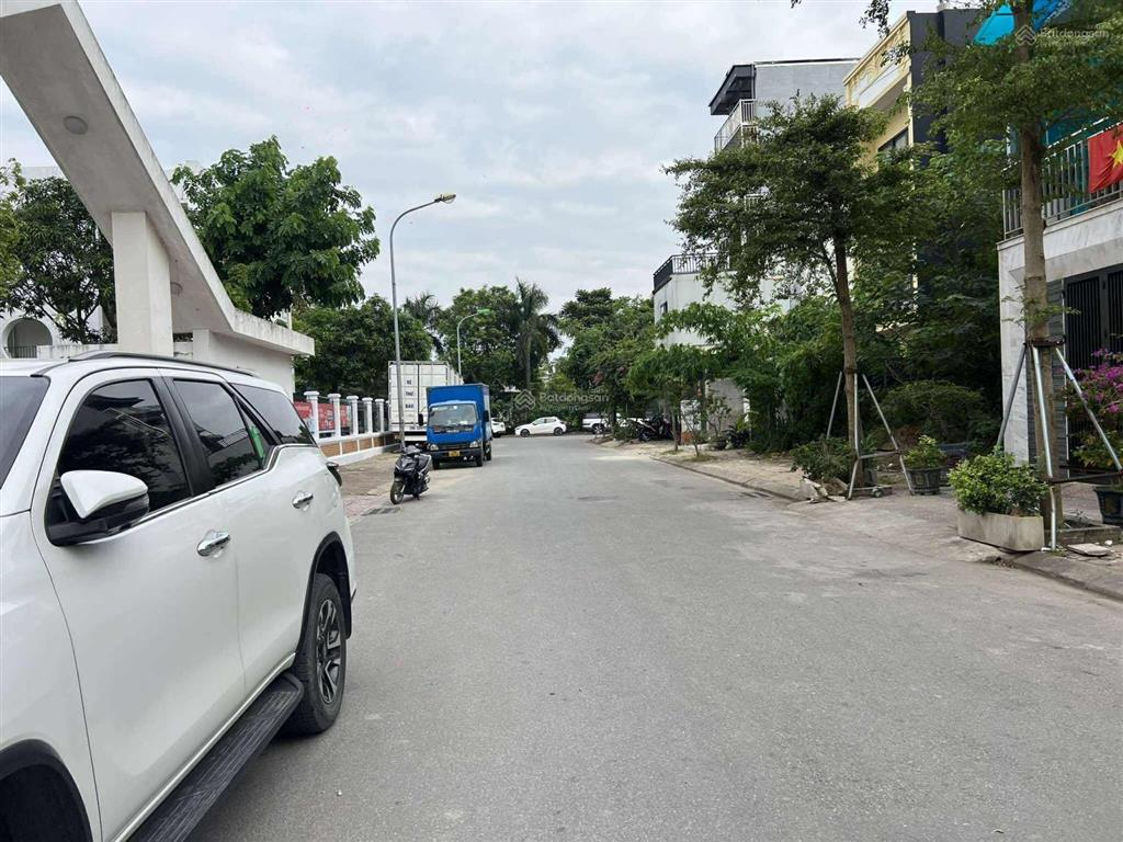 Chính chủ cần bán 236 m2 đất kđt 31ha  gia lâm, giá chỉ 34.2 tỷ,  0985 865 ***