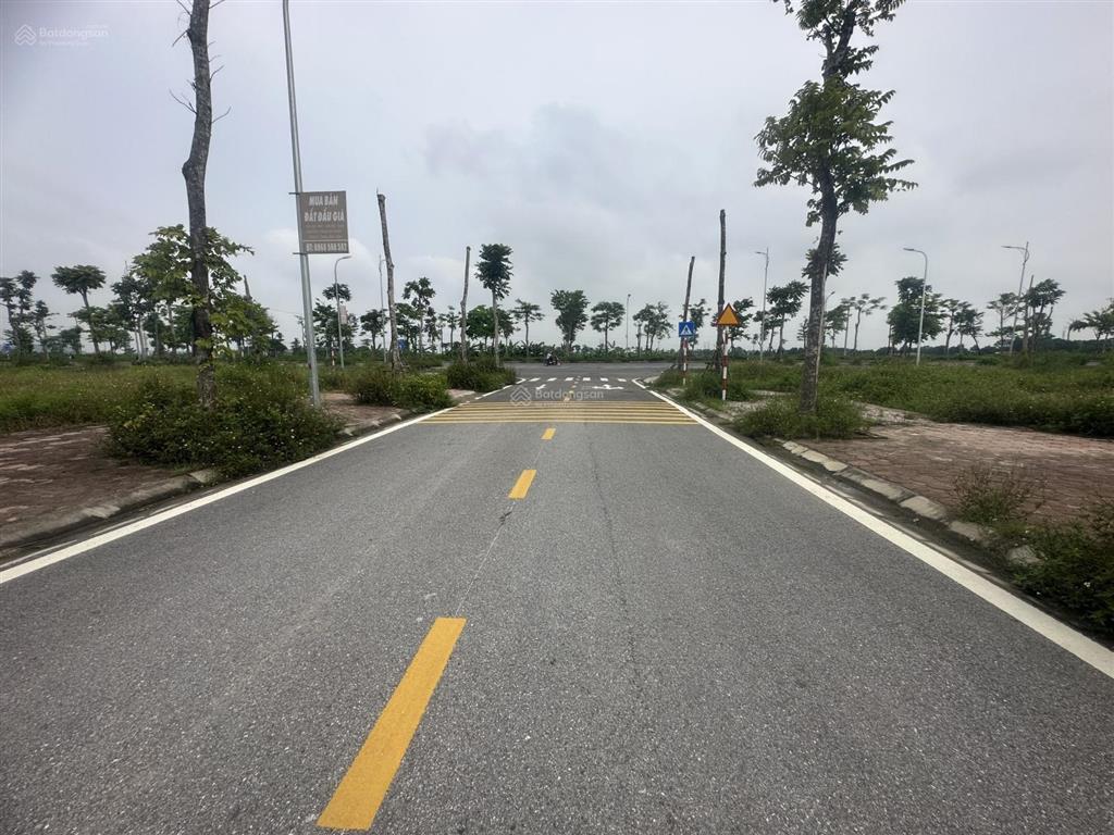 Bán gấp lô góc 78m2 hướng đn nhìn ra đường bắc nam khu ngọc mỹ. gần viện nhi, sản tw.  0985 242 ***