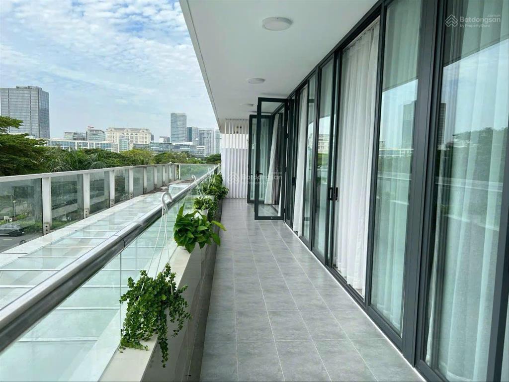 Đi nước ngoài bán gấp trong tuần căn hộ garden court 2  140m2  giá 14.5ty   0919 949 ***