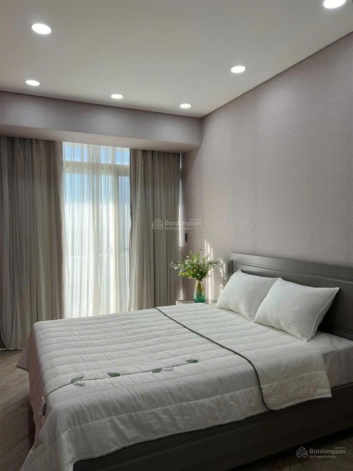 Đi nước ngoài bán gấp trong tuần căn hộ garden court 2  140m2  giá 14.5ty   0919 949 ***