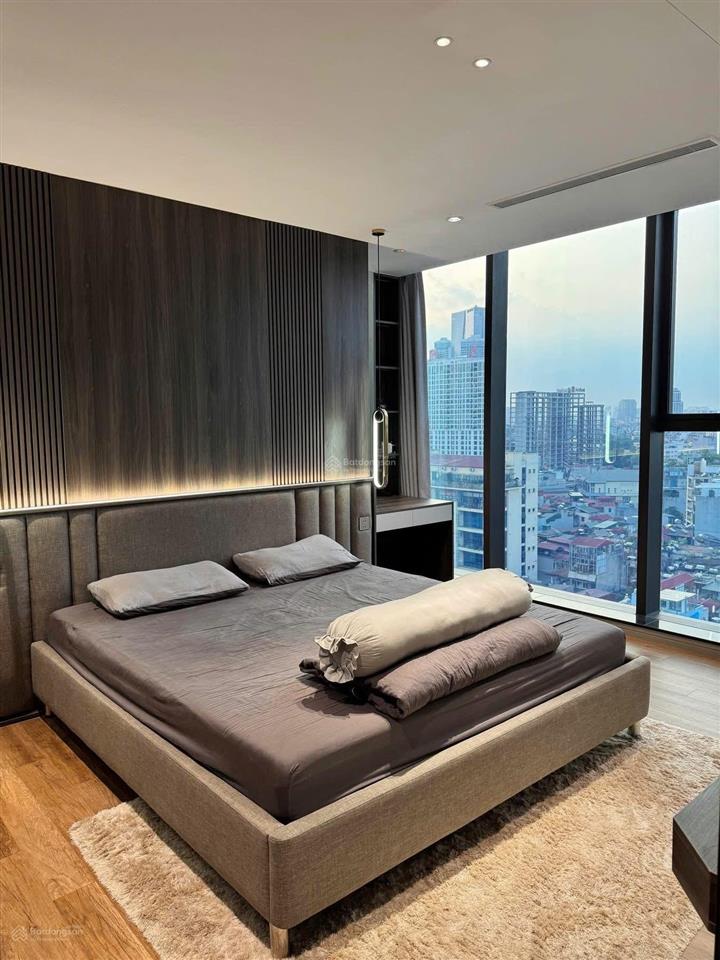Cho thuê cc 2pn tại 6th element nguyễn văn huyên. giá chỉ 15tr/th, có slot ô tô