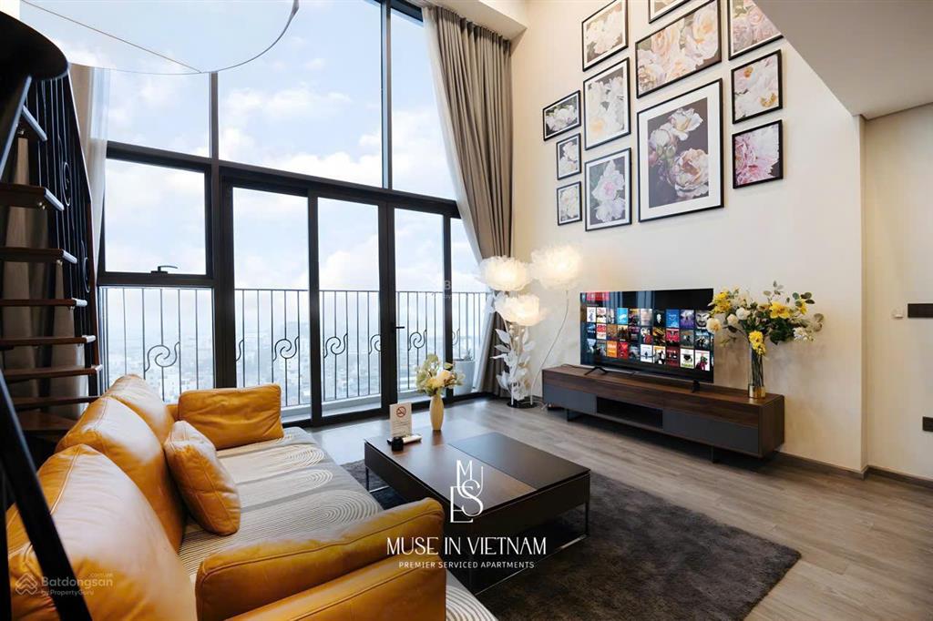 Bán căn hộ 76m2  1pn pentstudio, lạc long quân, giá 7 tỷ, tầng thoáng mát