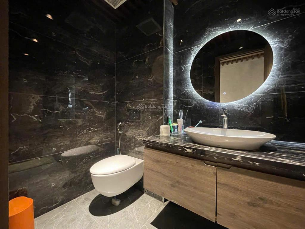 Bán căn hộ 76m2  1pn pentstudio, lạc long quân, giá 7 tỷ, tầng thoáng mát