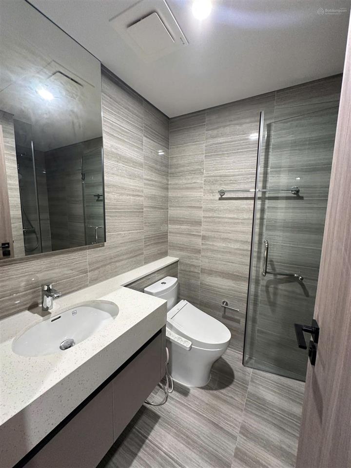 Em cho thuê soho heritage 2pn giá 20tr/th full đồ, nội thất đẹp, có slot oto